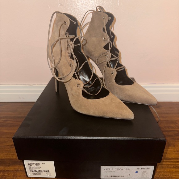 Saint Laurent suede heel with laces - Picture 1 of 4